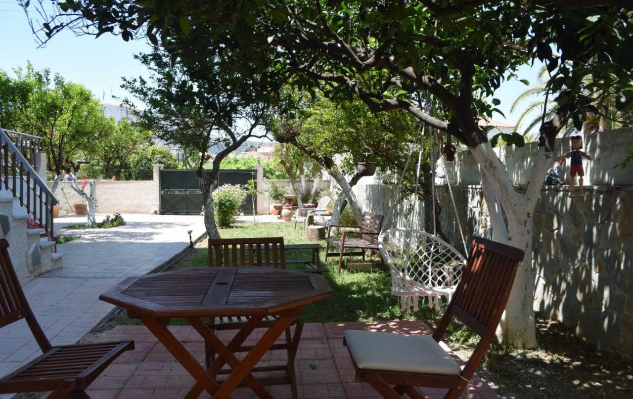 Modern Apartment With Garden Kissamos Exterior photo